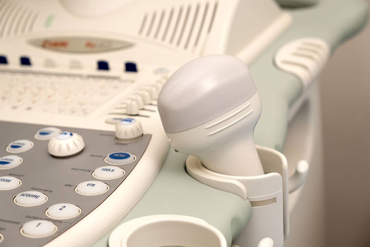 photo of an ultrasound machine that can be used as an alternative to dental x-rays in some cases